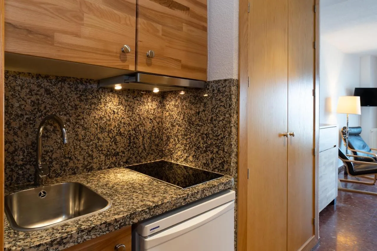 **** Апарт-отель Hotel Apartamentos Bajondillo Торремолинос Испания