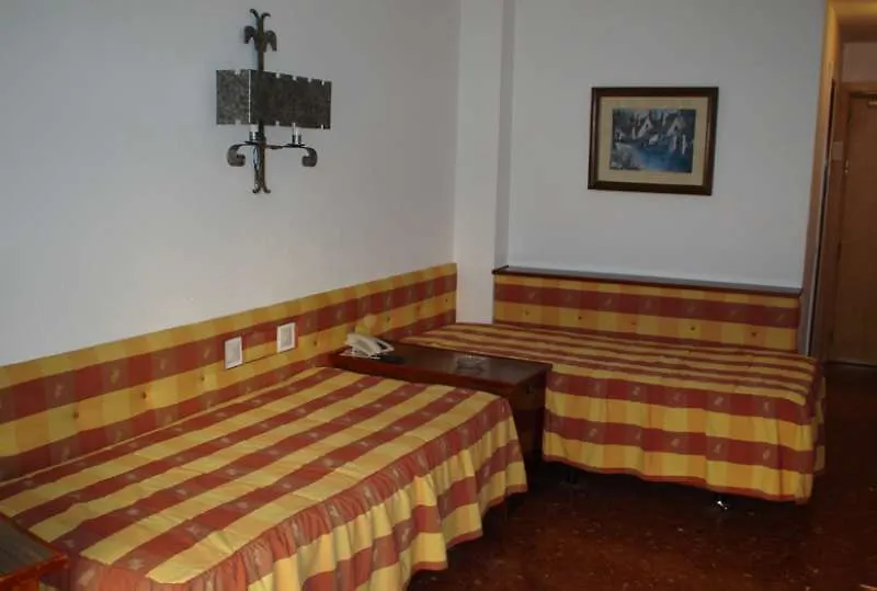 Hotel Apartamentos Bajondillo Торремолинос 4*,