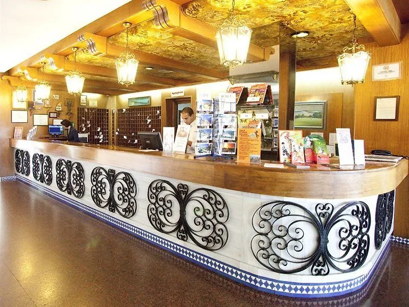 Hotel Apartamentos Bajondillo Торремолинос