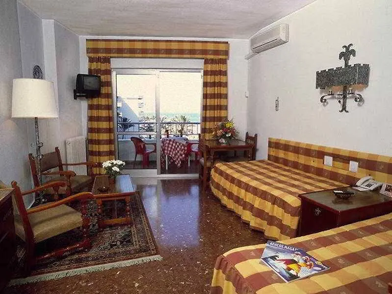 Апарт-отель Hotel Apartamentos Bajondillo Торремолинос